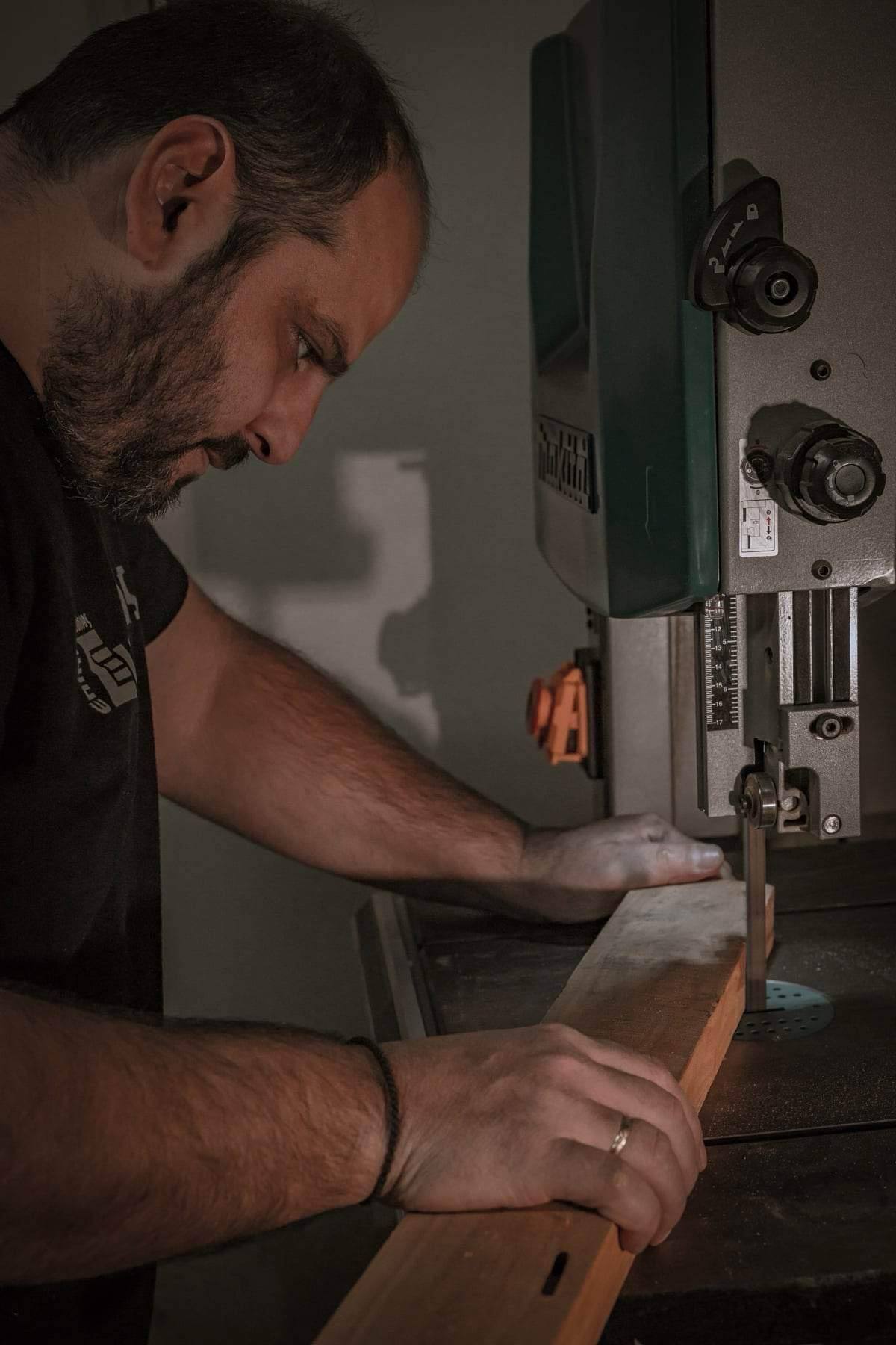 Εργασία με μηχανήματα ακριβείας